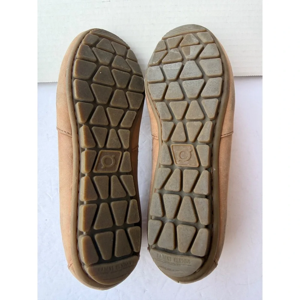 Born Sebra Suede Tan Leather Slip On Notched Vamp Flat Comfort Shoes‎ Sz 7